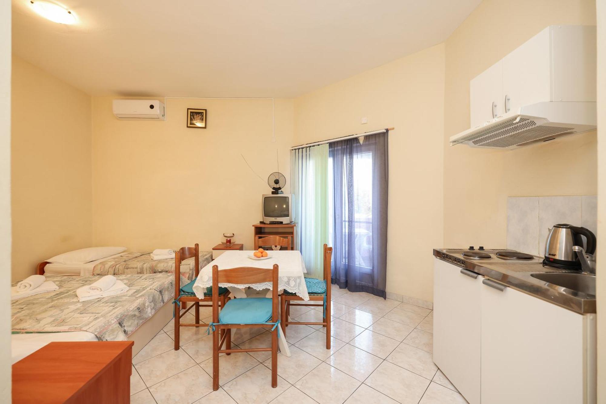 Beachfront Apartments Jermen Sukošan Extérieur photo