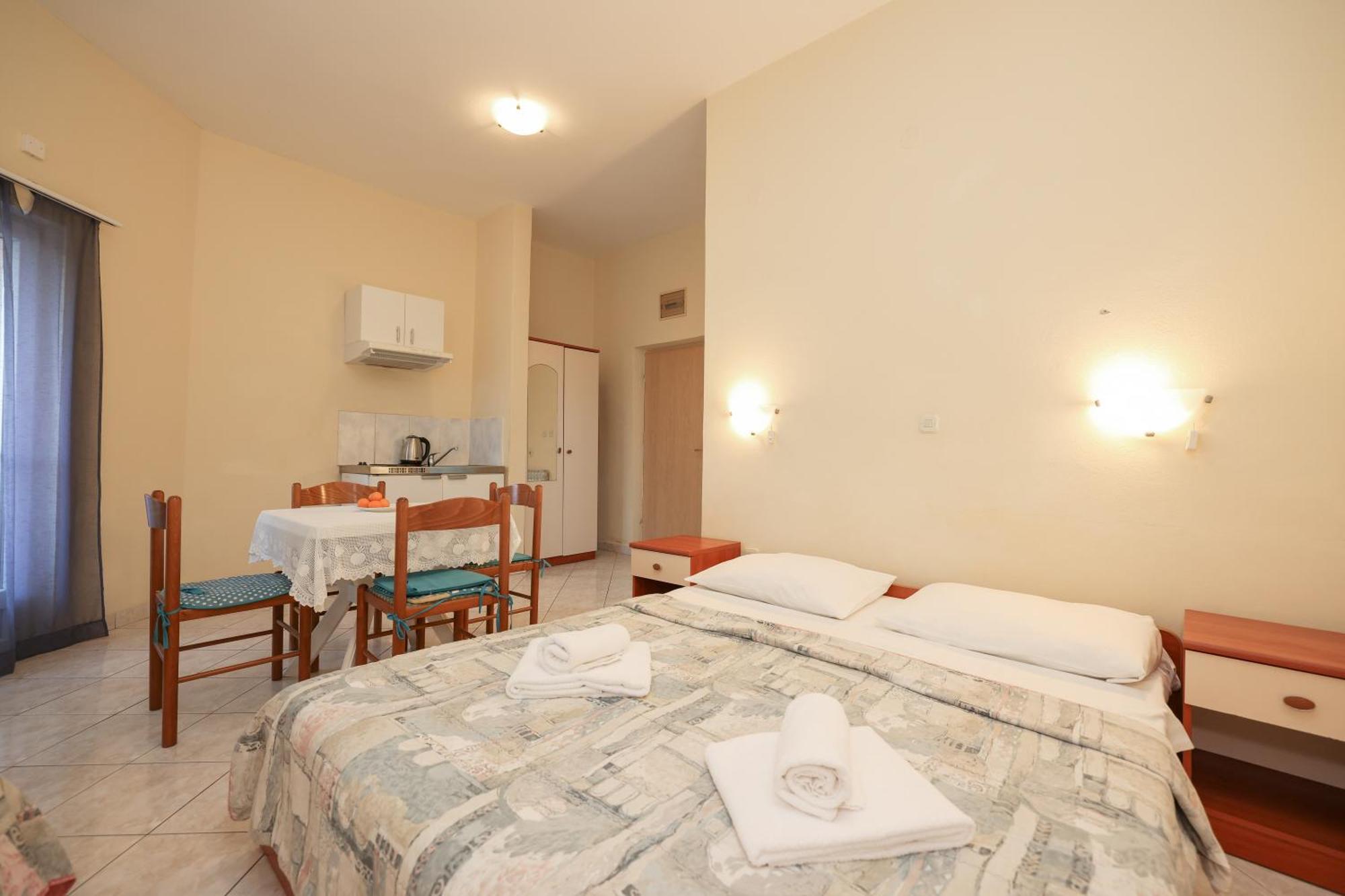 Beachfront Apartments Jermen Sukošan Extérieur photo