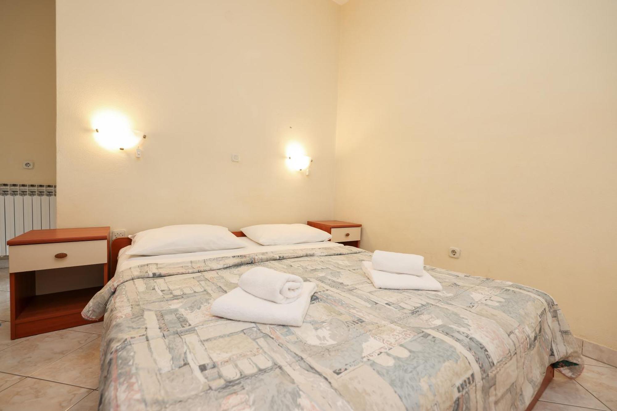Beachfront Apartments Jermen Sukošan Extérieur photo